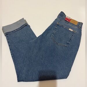 Levi's Women’s Vintage Mid Rise Jeans  Size 6/28